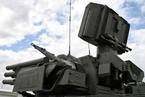 Журналисты отмечают, что "Панцирь-С1" предназначен в том числе для защиты от беспилотников