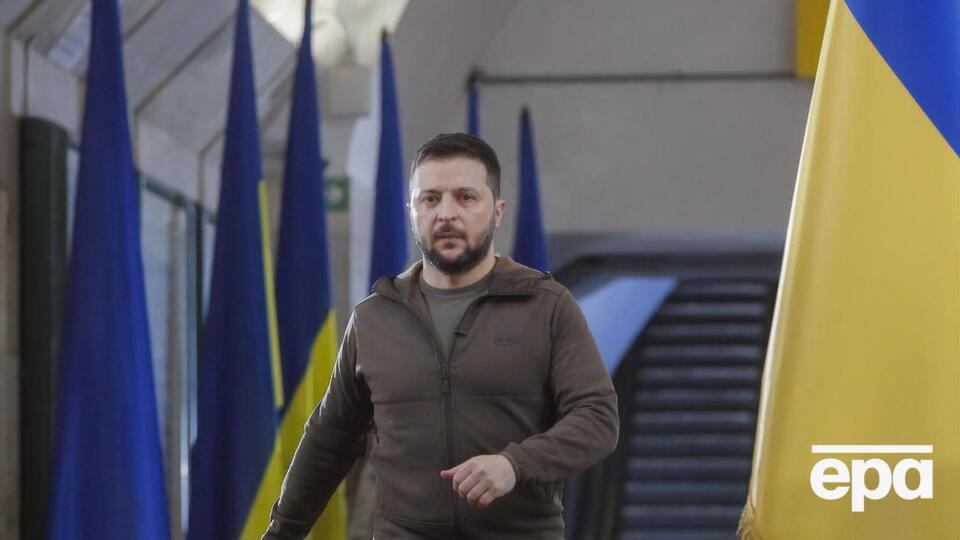 Є принципове рішення РНБО щодо виїзду посадовців за кордон, зазначив Зеленський