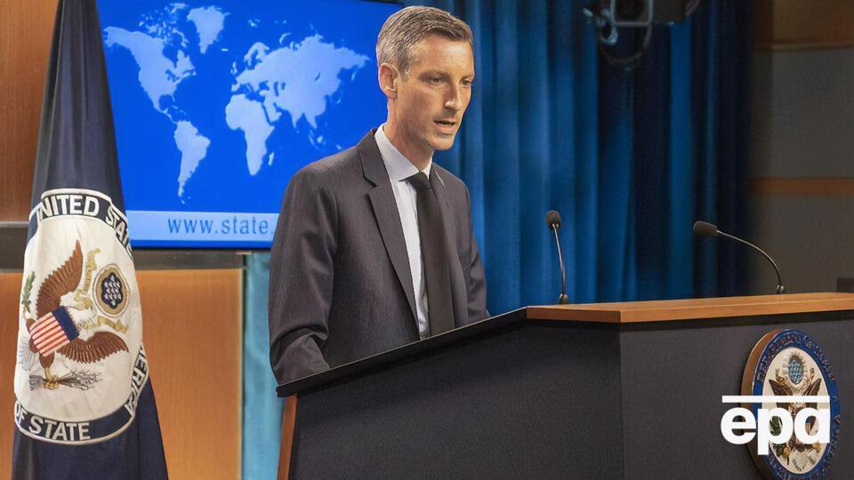 Прайс запевнив, що Штати й далі працюватимуть із партнерами, щоб Україна отримала необхідну зброю