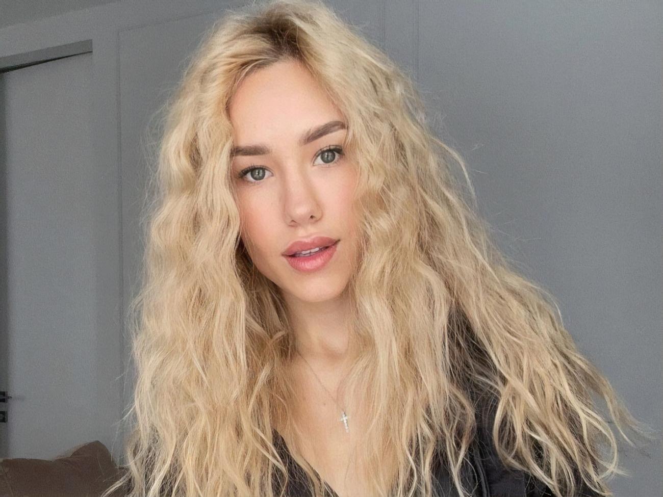 Квіткова показала нові кадри однієї з нещодавніх фотосесій