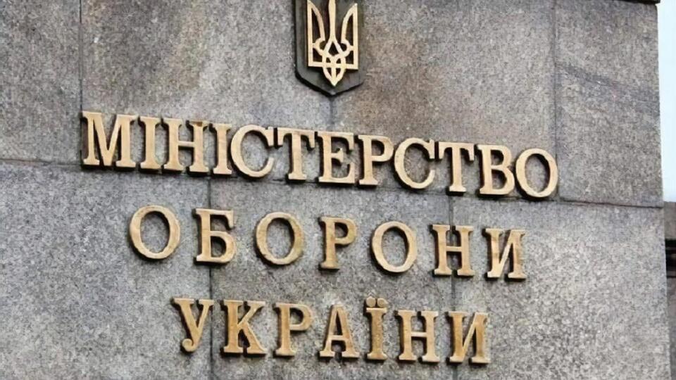 Андрей Золотарев заявил, что гибридная война подразумевает расшатывание противника не только извне, но и изнутри