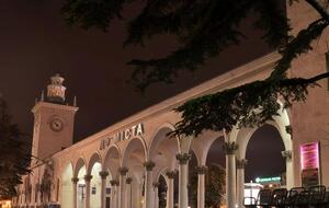 В Симферополе раздались взрывы, некоторые из них были хорошо слышны в районе железнодорожного вокзала