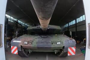 Арендованные Leopard 2 стоят на вооружении 414-го танкового батальона, базирующегося в ФРГ, отметили СМИ