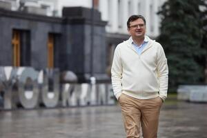 Кулеба уверен, что "все будет" и Украина получит требуемую военную помощь, в том числе западные истребители