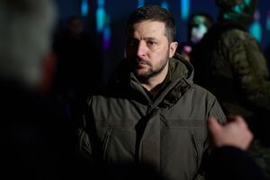 Зеленский: Инициатива в войне должна оставаться за нашими силами