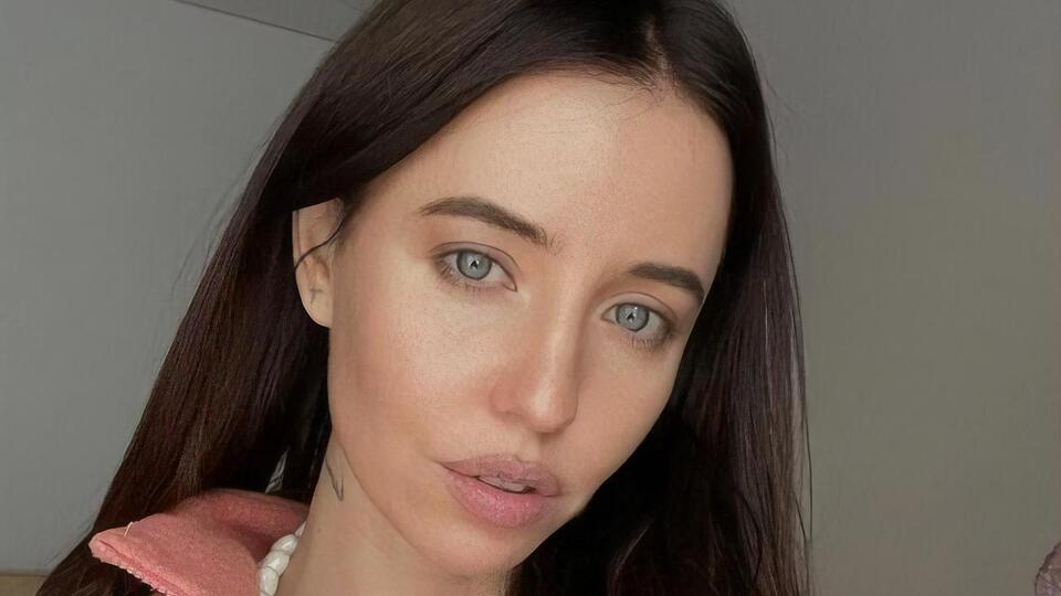 Дорофеева готовит премьеру песни