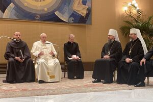 Понтифик на встрече с представителями ВСЦиРО заверил, что молится за Украину, отметил Vatican News