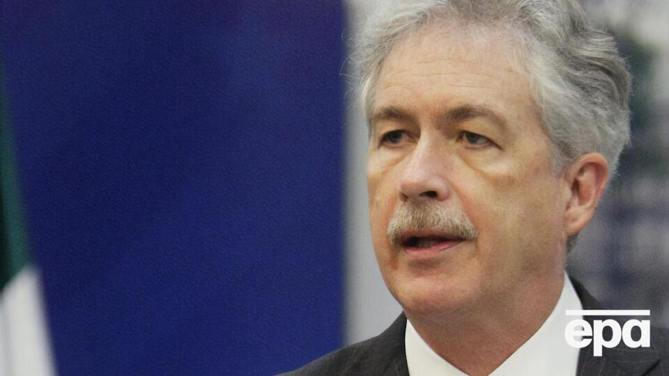 Бернс (на фото) дуже добре знає Росію та її президента, зазначив Яценюк