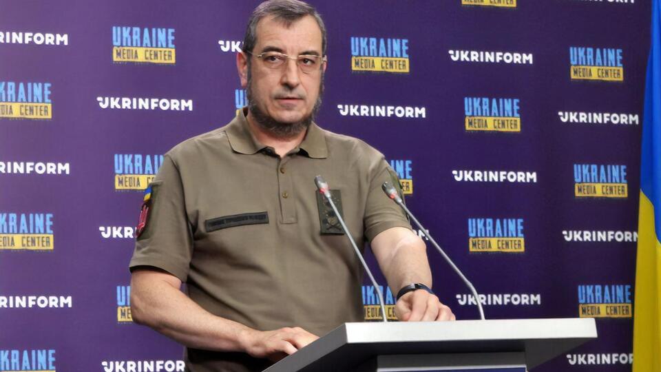 Скібіцький зазначає, що росіяни здатні зібрати велику кількість живої сили, але у них є проблеми з її навчанням і розміщенням, а також дефіцит техніки