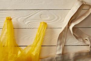 В некоторых сетях супермаркетов продажи биоразлагаемых пакетов в 2022 году выросли в 13–15 раз