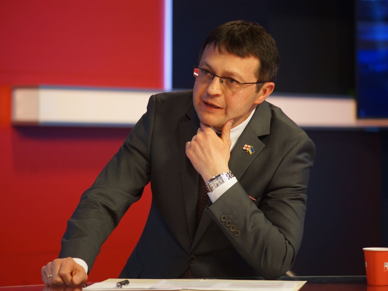 Касьянов покинув МЗС без коментарів