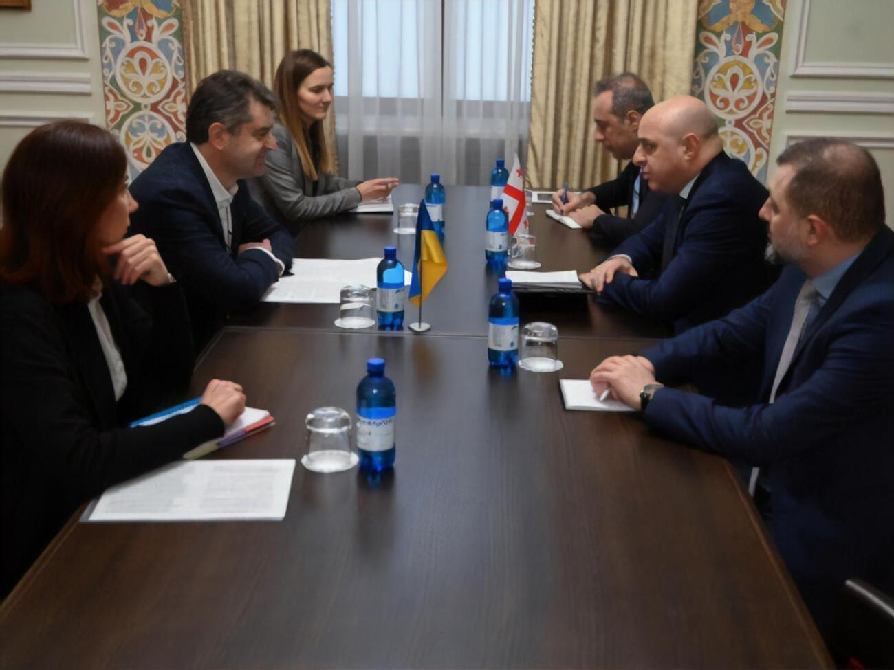 Перебийнис и Закаришвили встретились 25 января