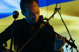 Крупін після повномасштабного вторгнення РФ в Україну займається волонтерською діяльністю