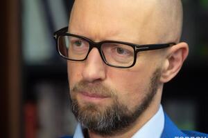 Яценюк: Сорри, еда – это не национальная безопасность. Это коррупция. Поэтому я убежден, что высшее украинское руководство должно на этом примере принять самые жесткие меры