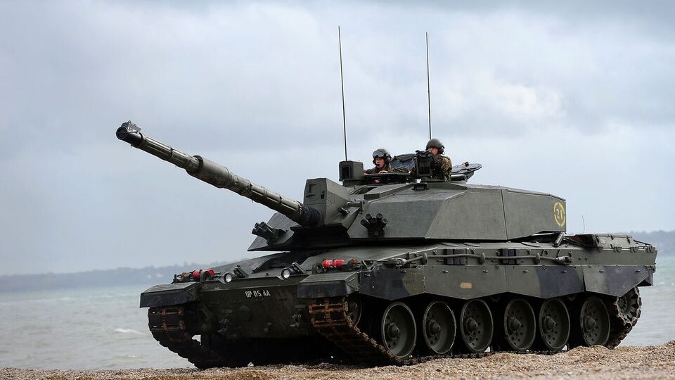 Великобританія передасть для ЗСУ 14 танків Challenger 2