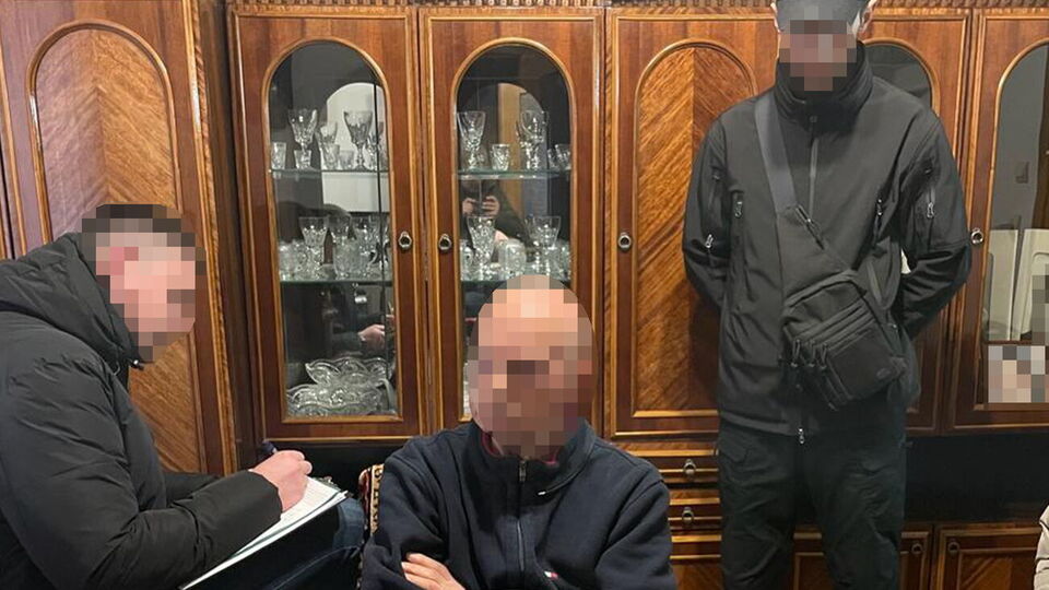 Під час обшуків СБУ вилучила телефон і комп'ютерну техніку з доказами протиправної діяльності