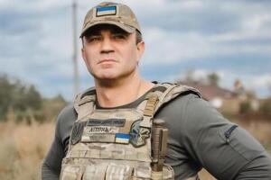 Тищенко сказав, що у Таїланді "проїздом на кілька днів", а за інформацією Гончаренка він там уже приблизно тиждень