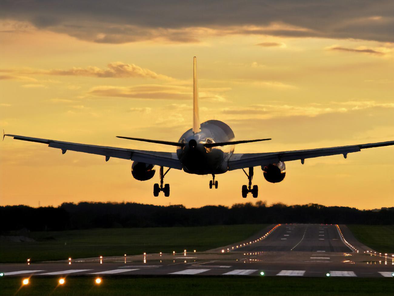 У лютому 2022 року США заборонили Росії використовувати літаки американського виробництва