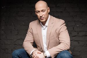 Гордон: Мы часто из говна делаем пулю. Вот такую матюкливую бестолочь, такого матюкливого жлоба возвели на пьедестал, а оказывается, что это преступник, лидер ОПГ