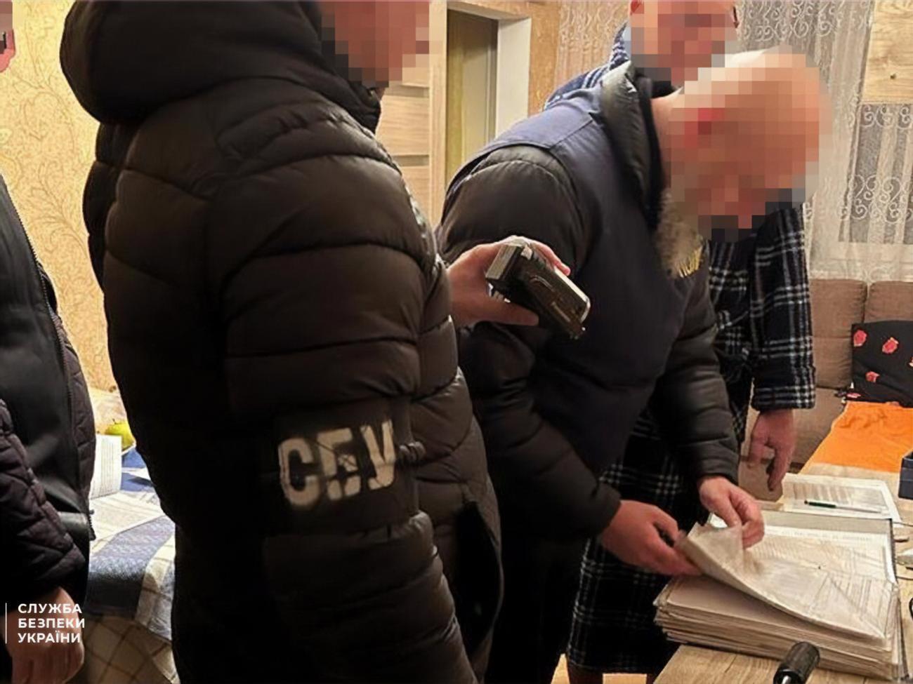 Руководителю компании объявили о подозрении по двум статьям Уголовного кодекса