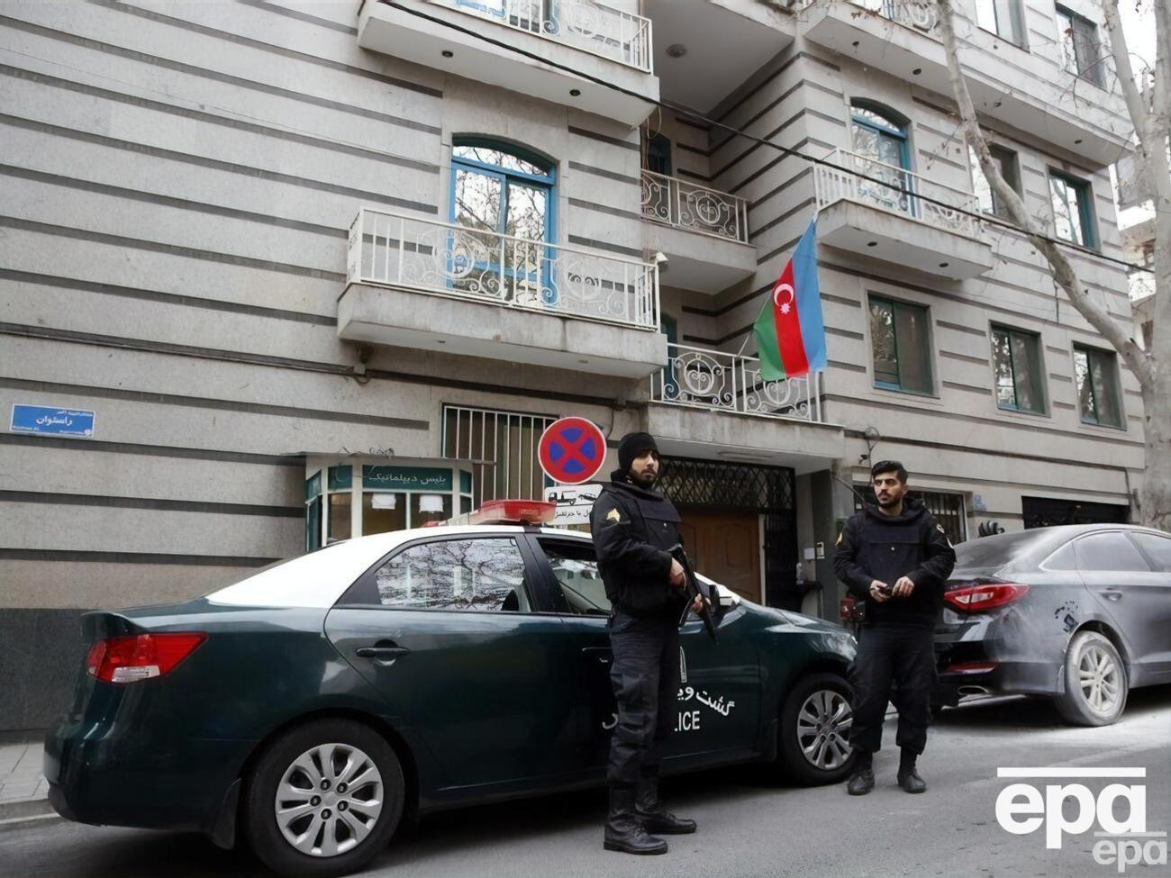 Унаслідок стрілянини в посольстві Азербайджану в Тегерані вбито начальника охорони