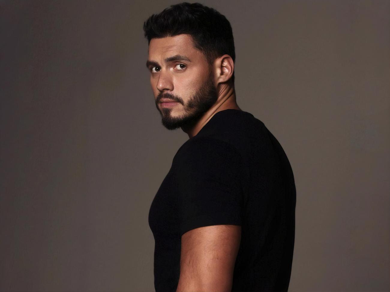 В марте 2021 года в РФ вышло несколько эпизодов "Холостяка", в котором Добрынин был ведущим, а главным героем шоу стал путинист Тимати