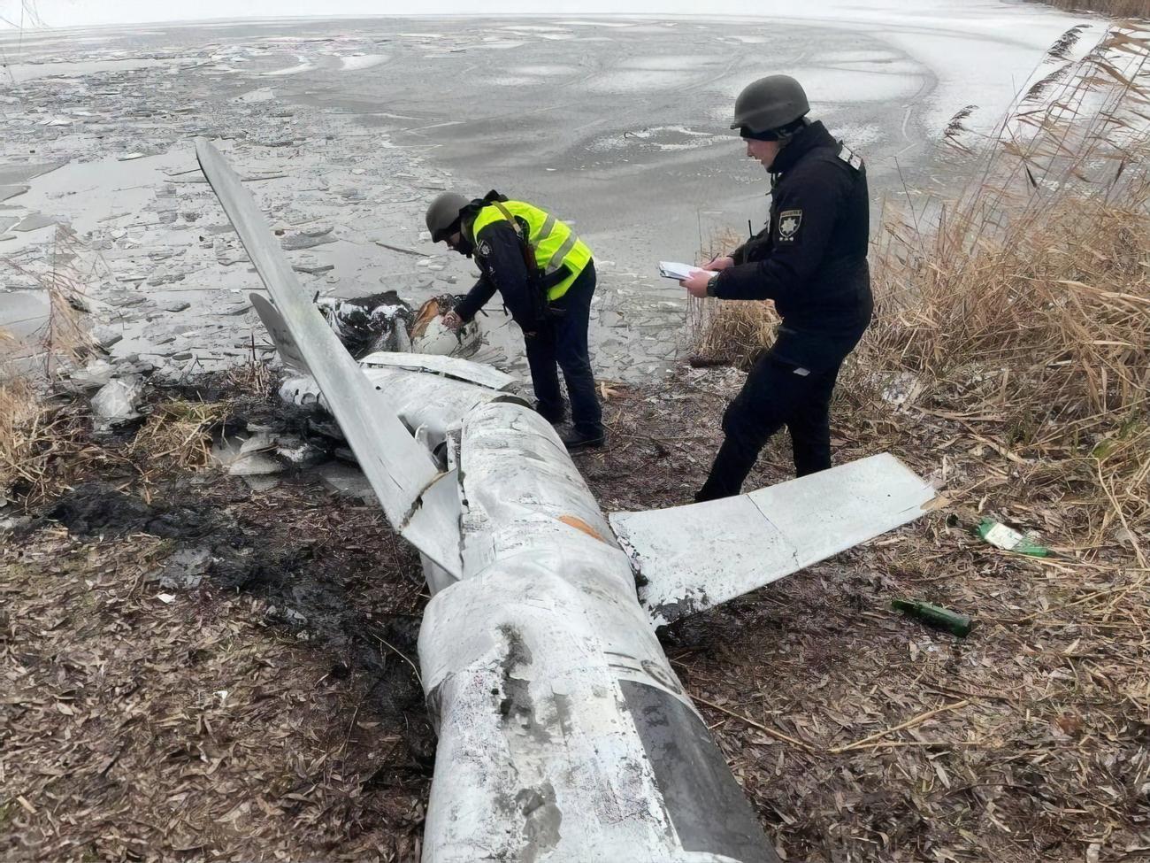 Уламки ракети Х-55 дістали з озера одного з районів Київської області після масованої атаки РФ 26 січня, зазначали в поліції