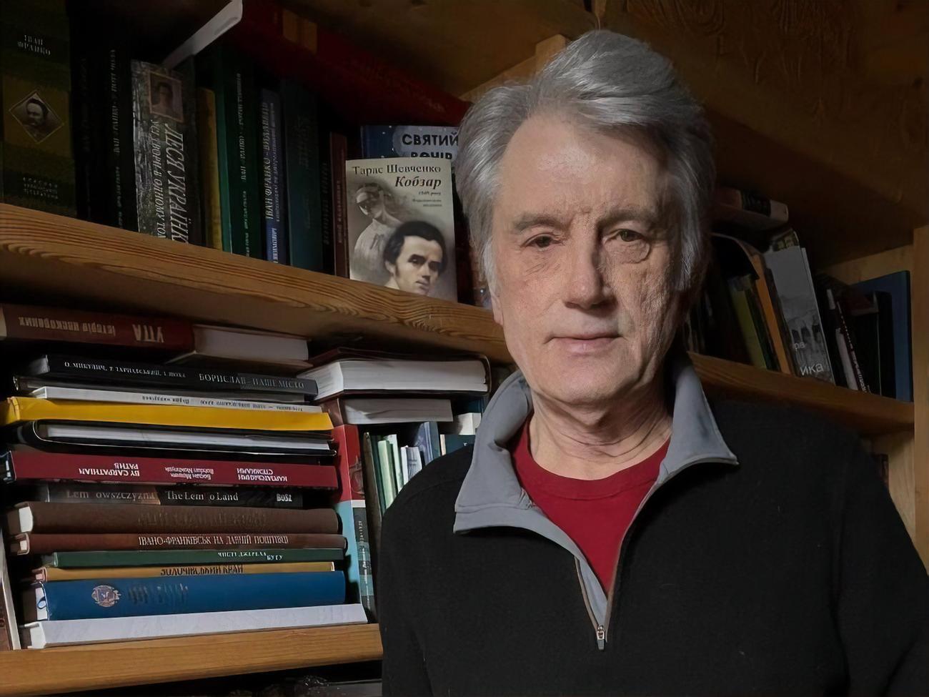 Ющенко 24 лютого на світанку був удома у Нових Безрадичах під Києвом