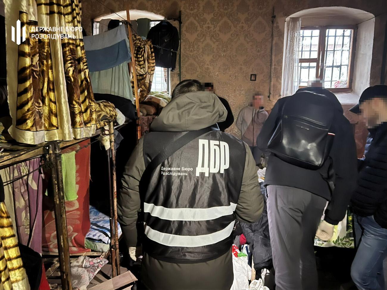 Наркотики прятали в обычные передачи&nbsp;&ndash; продукты, средства гигиены и тому подобное, говорят в ГБР