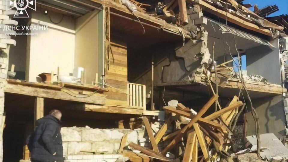 В результате обстрела в общине зафиксированы многочисленные разрушения