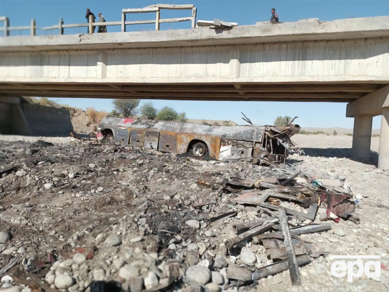 В автобусе было 48 пассажиров