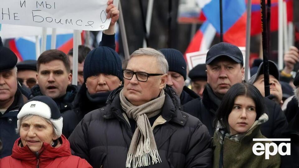Касьянов (в центре): Сторонников позиции "не раздражайте Путина, не провоцируйте его" уже нет