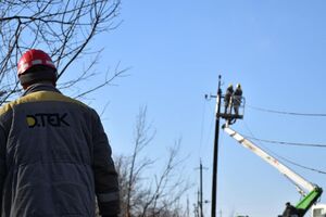 В результате ракетного удара по Краматорску пострадал работник бригады по ремонту электросетей, отметили в Офисе президента