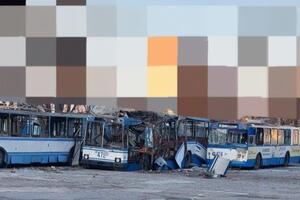 Три тролейбуси сильно пошкоджено, у решти вибито вікна