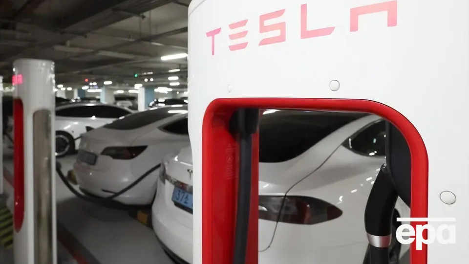 Компанію Tesla покарано за рекламу 2019 року