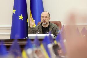 После завершения в Украине военного положения актуальны изменения в Конституцию, которые финализируют реформу децентрализации, отметил Шмыгаль