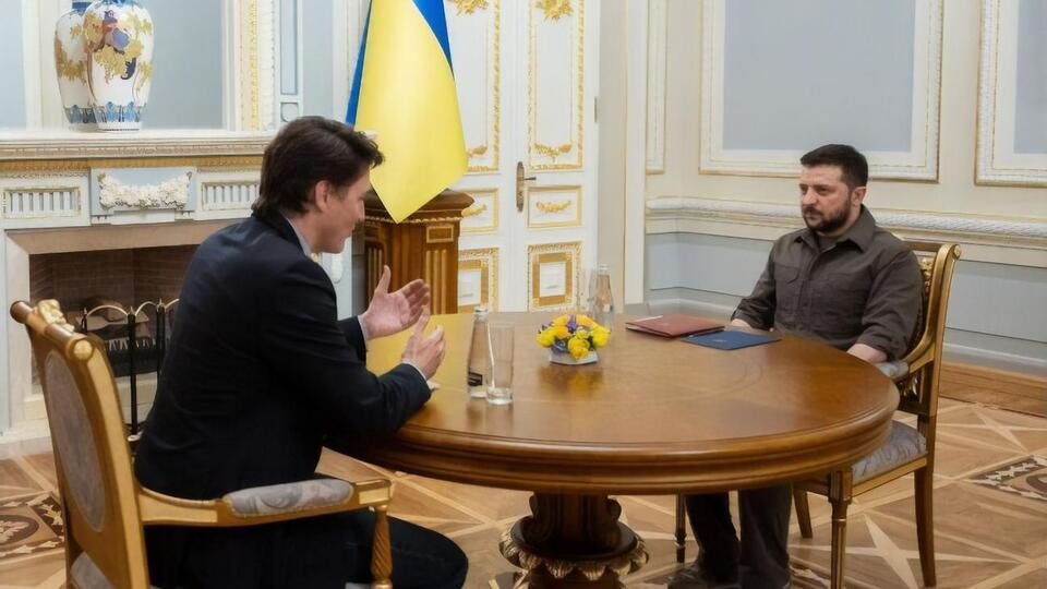 Канадская помощь Украине в 2023 году "сохранит свою силу", сказал по итогам разговора с Трюдо Зеленский