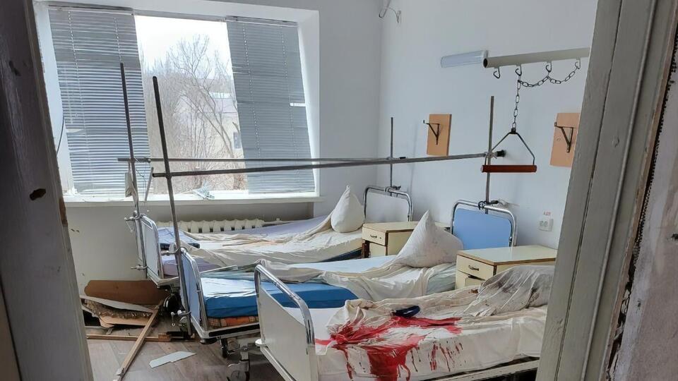 Зокрема, окупанти вкотре обстріляли лікарню в Херсоні