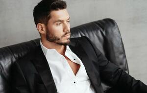 В конце января стало известно, что новым ведущим ЖВЛ вместо Добрынина будет Мирошниченко