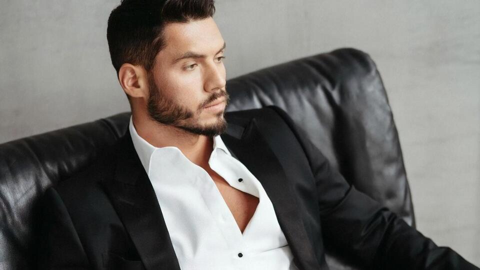 В конце января стало известно, что новым ведущим ЖВЛ вместо Добрынина будет Мирошниченко