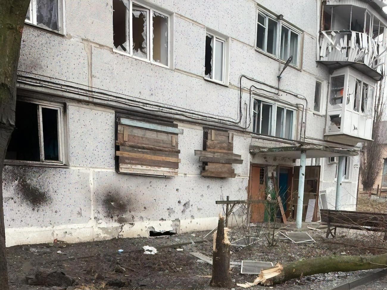 Курахове "майже щодня" страждає від обстрілів з боку російських окупантів, зазначили в ОВА