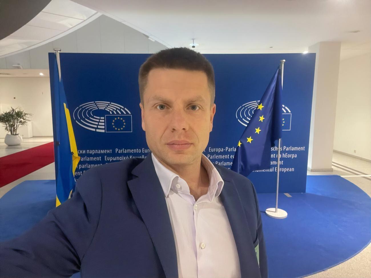 Гончаренко: У Путина не то что руки по локоть в крови – он весь залит кровью