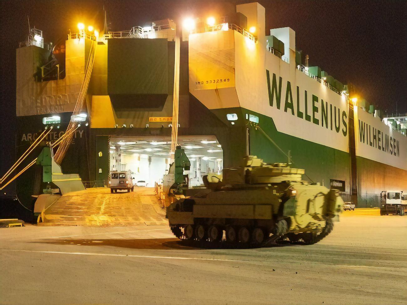 США отправили в Украину первую партию&nbsp;Bradley&nbsp;