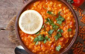 Суп харчо можна за бажанням зробити густим або рідким