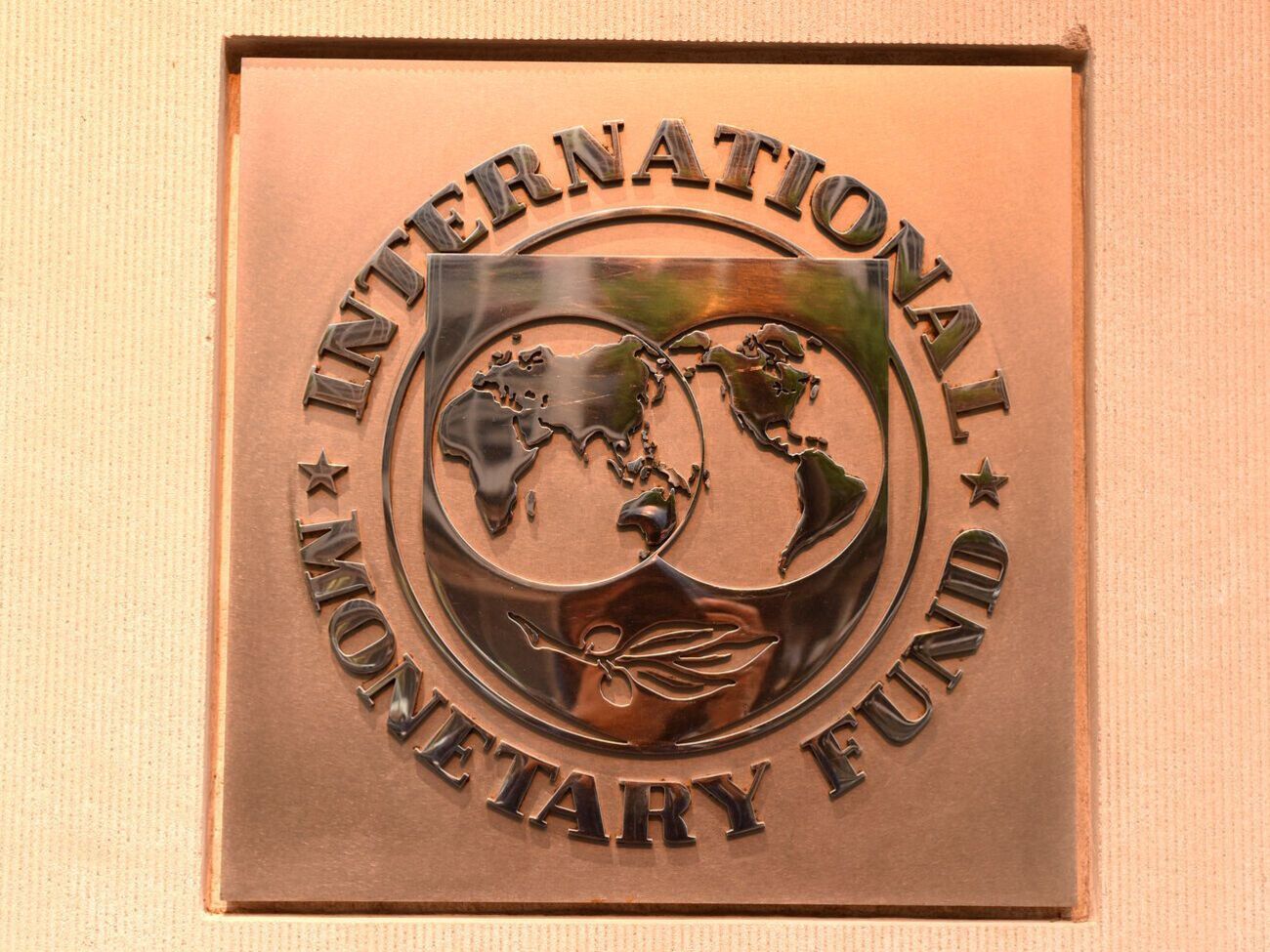 У жовтні минулого року МВФ прогнозував зростання світової економіки у 2023 році на рівні 2,7%