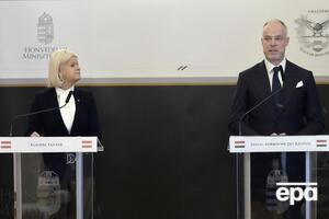 Среди стран Евросоюза только Австрия и Венгрия отказываются предоставлять Украине военную помощь, отмечали в МИД Украины