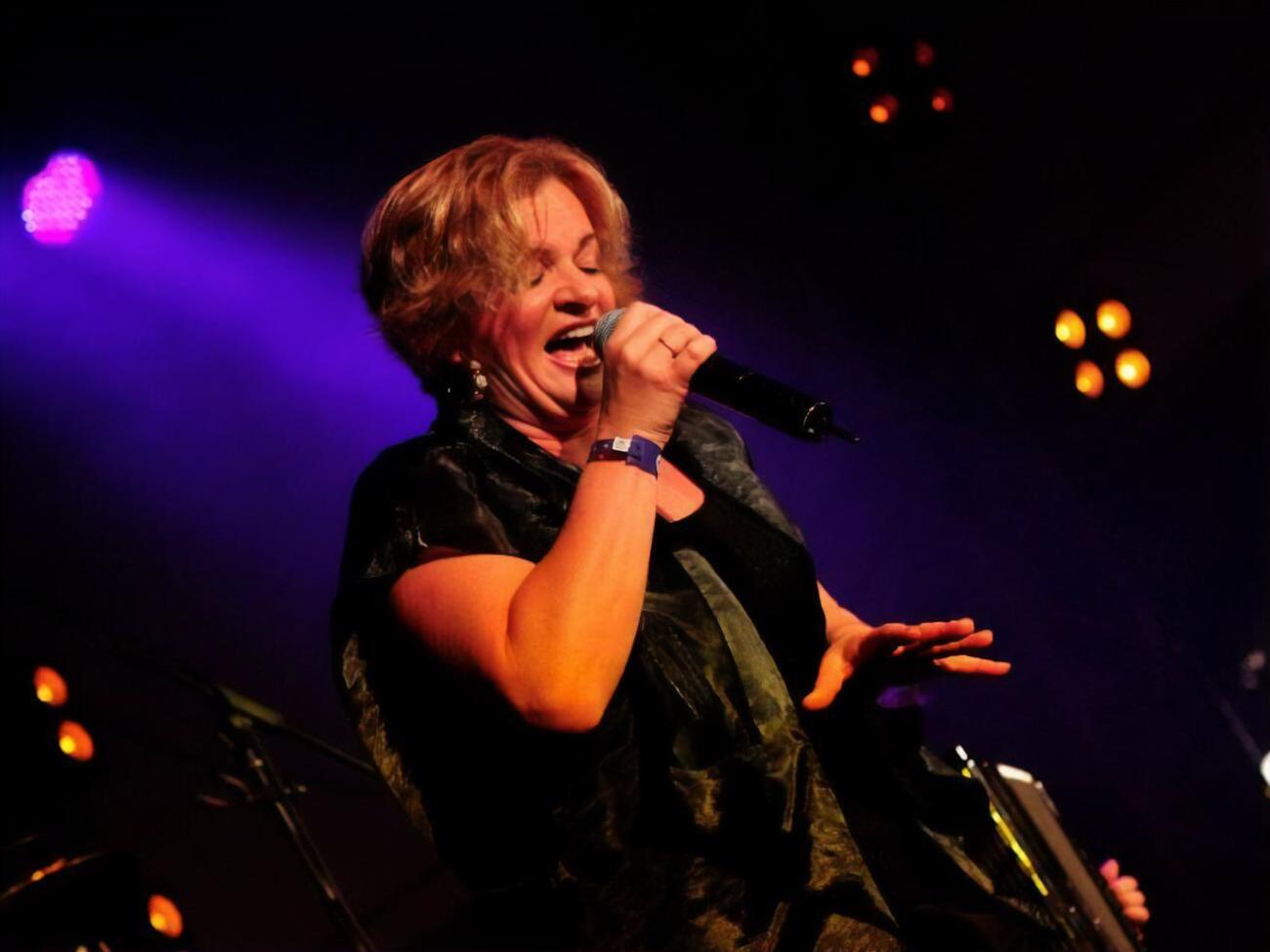 Песня "Коханий", которую исполнила Саша Белина, была написана в 1999 году