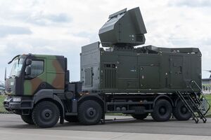 GM 200 – радар средней дальности, позволяет обнаружить вражеский самолет на расстоянии 250 км