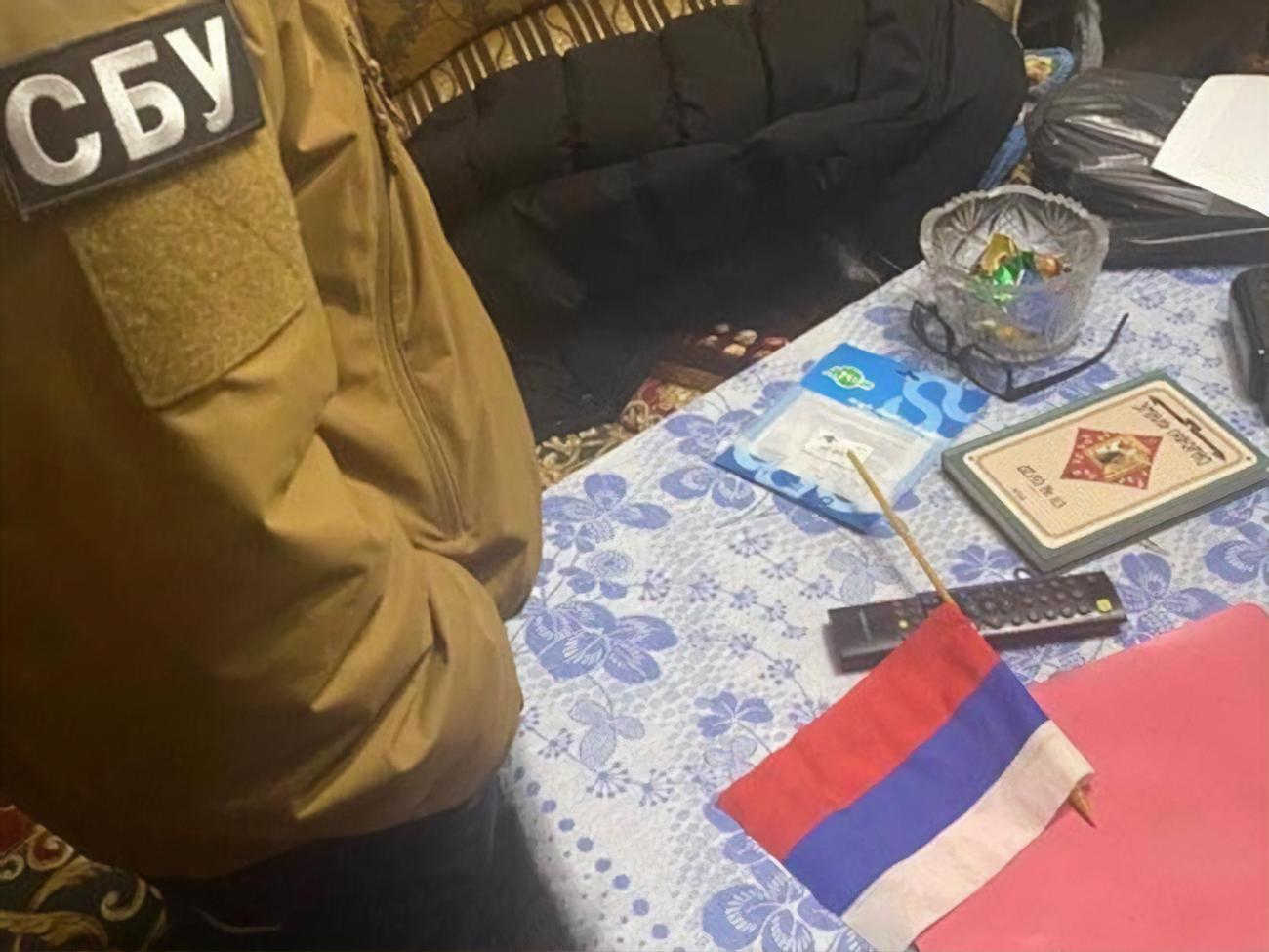 По данным следствия, подозреваемый распространял антиукраинские нарративы российских пропагандистов