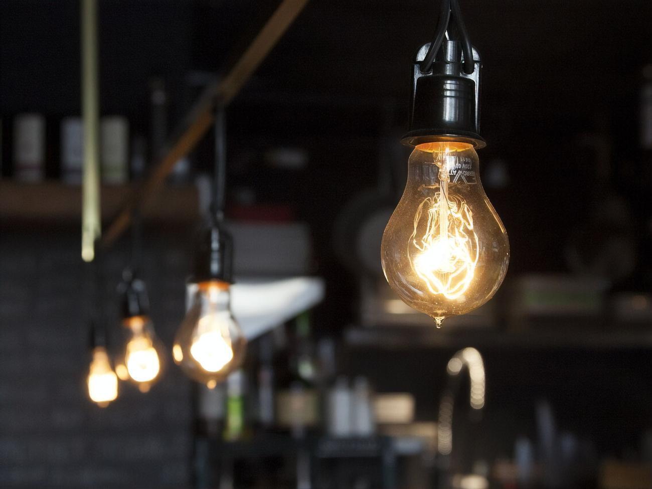 Частину будинків у столиці України необхідно вимикати від світла точково, зазначив Коваленко